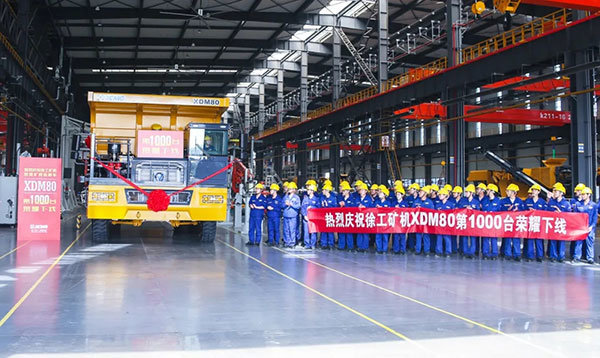 Moment of Glory! The 1,000 th XCMG Mining Truck XDM80 rolled off factory Line